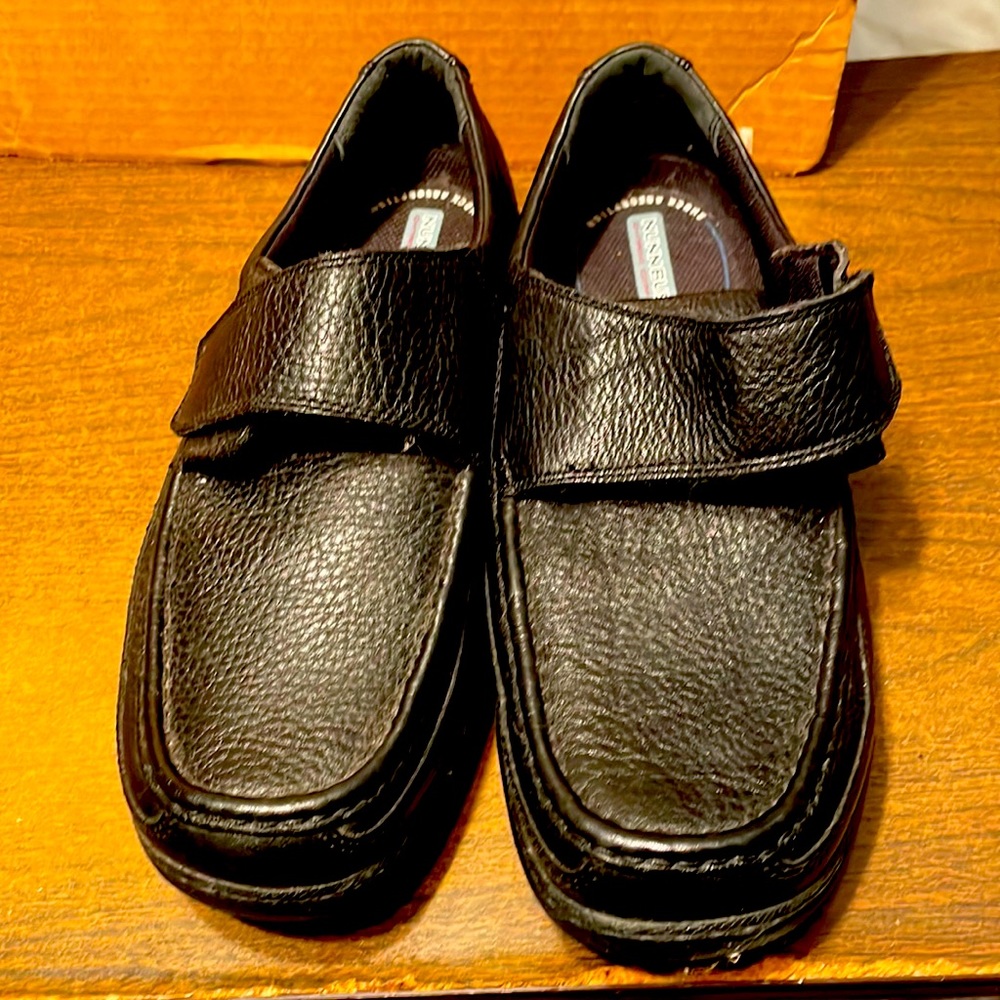 Mens NUNN BUSH shoes. Size10 extra wide. NWOT.